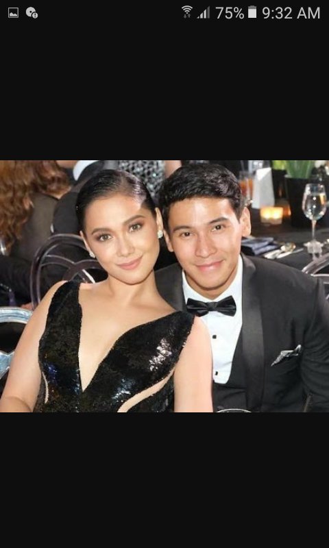 Happy birthday kuya enchong dee...sana maka project kayu ulit ni ate Maja..  