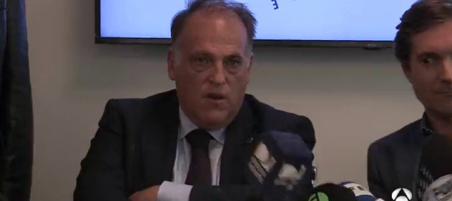 A3Noticias's tweet photo. VÍDEO Contundente respuesta de Tebas a Guardiola https://t.co/aC5nJJteql https://t.co/If8wYA9eHx