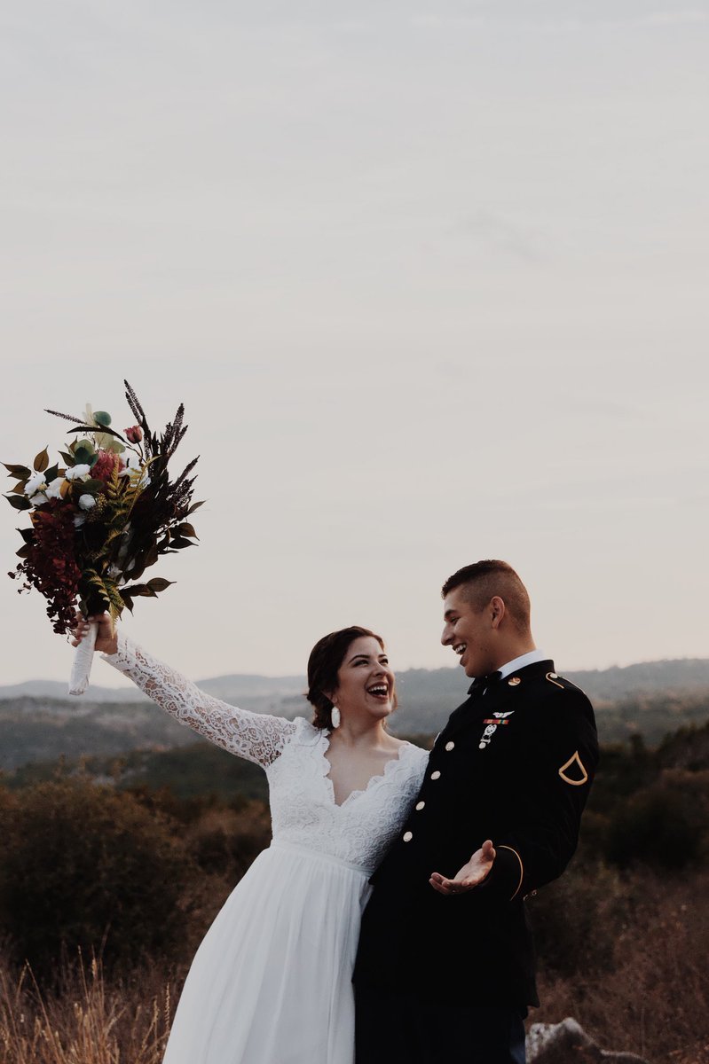 RACHELCANN0T's tweet photo. The Cantu’s | 103017 ❤️ https://t.co/NYLskZ3YOf
