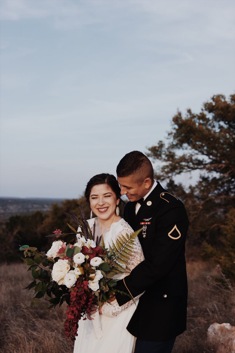 RACHELCANN0T's tweet photo. The Cantu’s | 103017 ❤️ https://t.co/NYLskZ3YOf