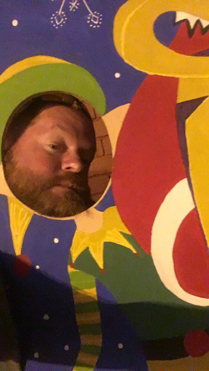 HappySlapowitz's tweet image. Come to @LastCallCG and take a better picture in the free photo booth than this guy!  It’s for the kids!