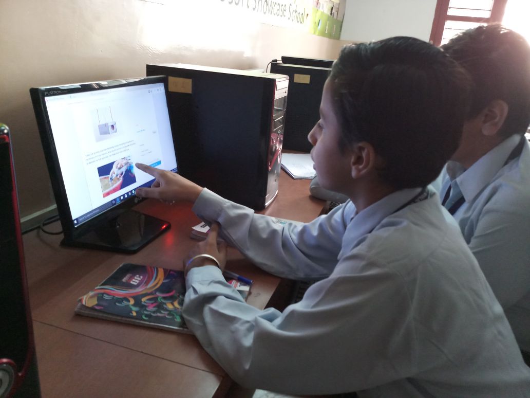 pkdhillon08's tweet photo. Where n Why have all the sparrows disappeared?Let's Researh! Grade 7 Ss of KamlaNehru PublicSch,India Week5 #ClimateActionP @zelfstudie https://t.co/AZErWjIivg