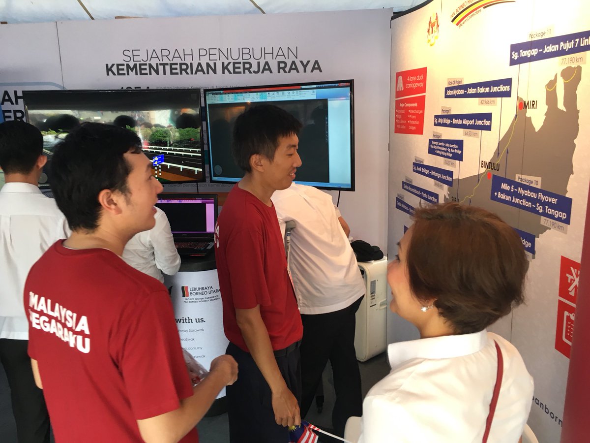 PanBorneoSwak's tweet photo. DPM briefed on HIM &amp; PBHS progress @ Ekspresi Negaraku https://t.co/NfxsRrLgRL @norehamohd @MisiahTaib @PetraJayaMP #panborneo https://t.co/X63gEKf9k1