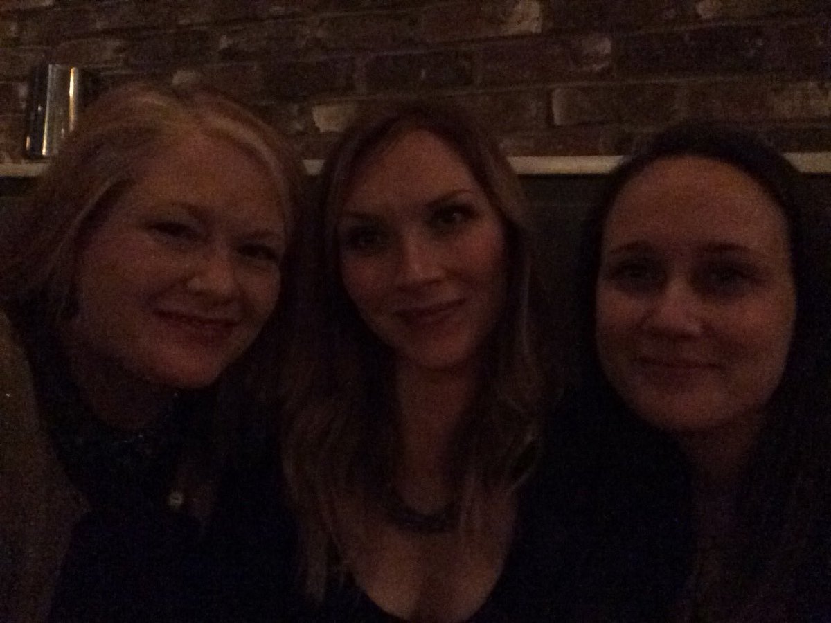 selysia's tweet photo. Awesome night, great food, beautiful friends &amp; a marriage proposal to boot! @BluDuby https://t.co/neoJLaD49B