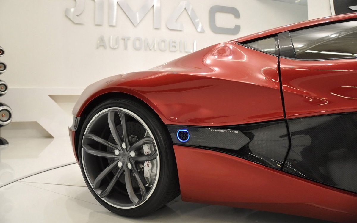 supercarshd's tweet photo. 2013 Rimac Concept_One https://t.co/VCFF9RdyML #Rimac #2013 #concept_one #croatia #electric https://t.co/nAVFmpoMqi