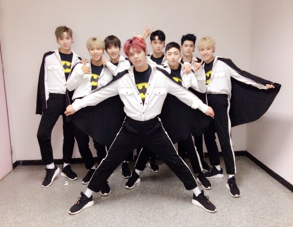 winsmasc's tweet photo. #배트맨 으로 변신‼️
#멋짐폭발 #마스크 ( #MASC )의
#다해 ( #Do_it )의 무대
잠시후 PM 12:00 SBS #인기가요 에서
만나용~😍✨😍
#우수 #도은 #에이스 #이레 #이륙 #치빈 #희재 #문봉 https://t.co/hbouCOQKAs