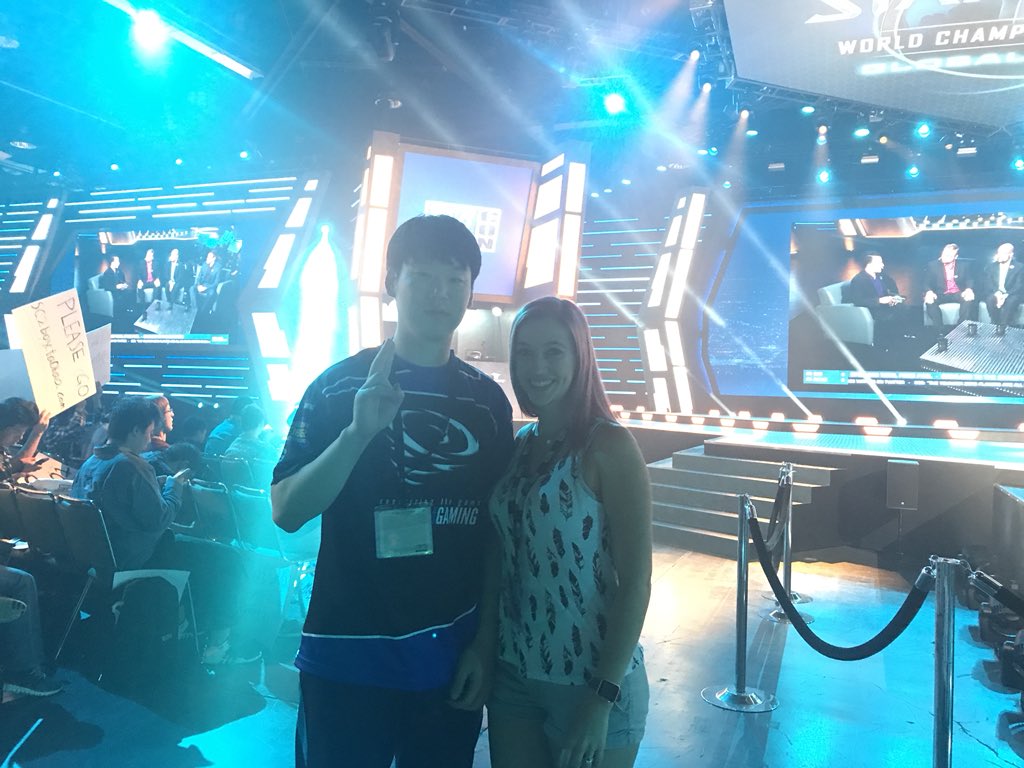 LadiesStarcraft's tweet photo. Our players are having fun at blizzcon! Here’s @realhorsemaster with GuMiho! We’re live now with this week’s matches https://t.co/1wCBCzCTs5 https://t.co/NtOpAp2dfW