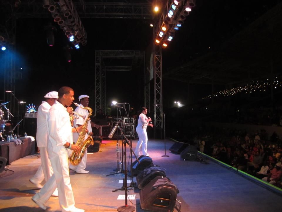 nextmilent's tweet photo. "Wishing on a Star" you will meet us at the #mastersoffunk concert! Tix: https://t.co/HM2WiBD2V1  #RoseRoyce #mofunkmemphis #nextmillent https://t.co/lIRzXzuSiv