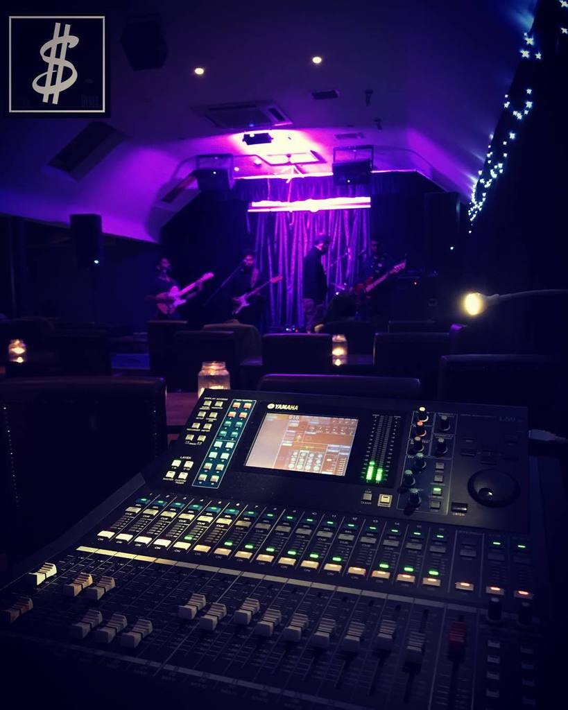 @thermalandaquarter sound checking in Kildare as part of the @live_loud_music showcase tour. An absolute pleasure … ift.tt/2lOtghe