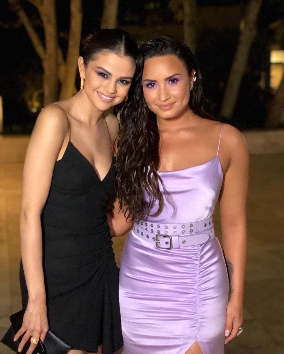 ddljdrew_smile's tweet photo. je valide carrément le retour la😻 #Jelenaisback #Delenaisback https://t.co/79m6sHUzCX