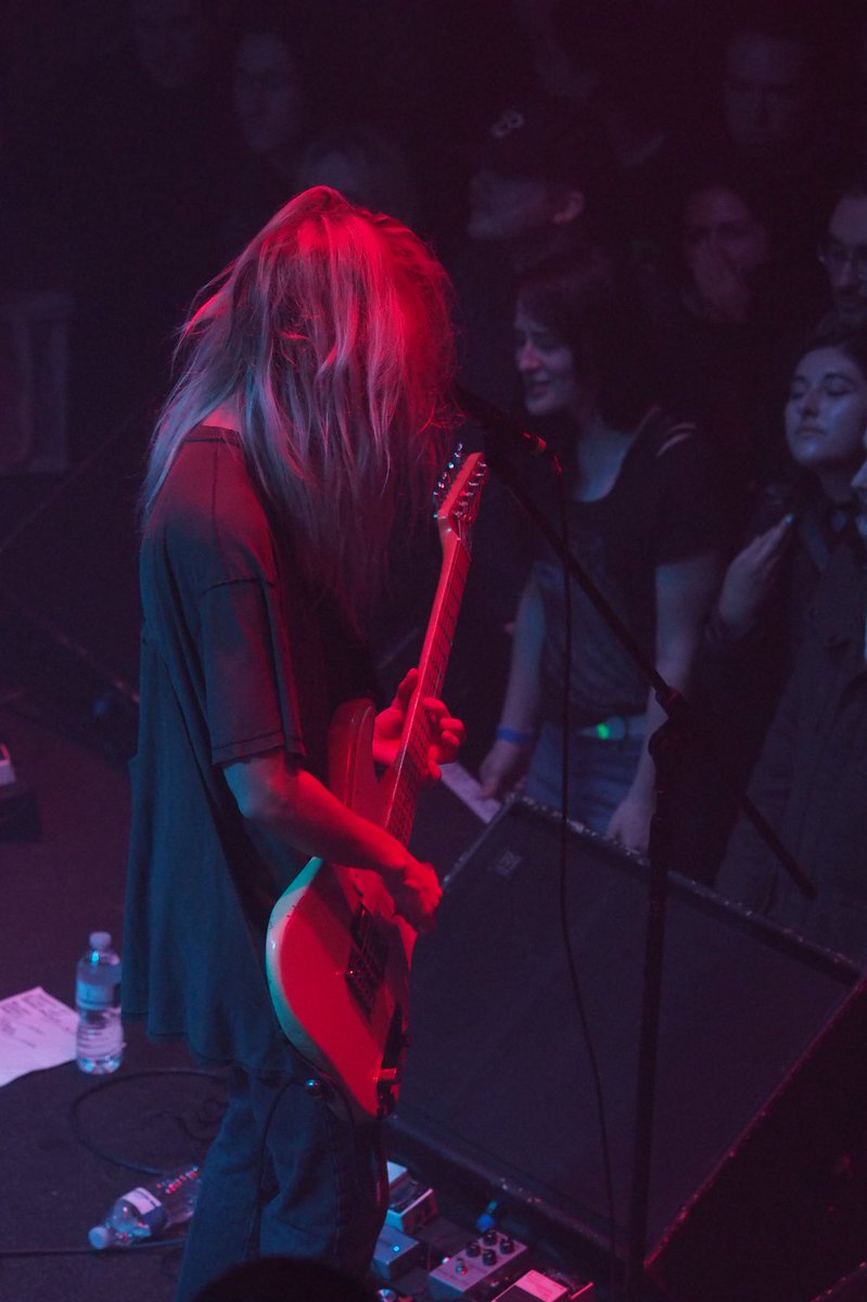fantailmedia's tweet photo. .@Bully brings it home to the #downfront fans tonight @FineLineMusic ! https://t.co/wd4L9zhMwV