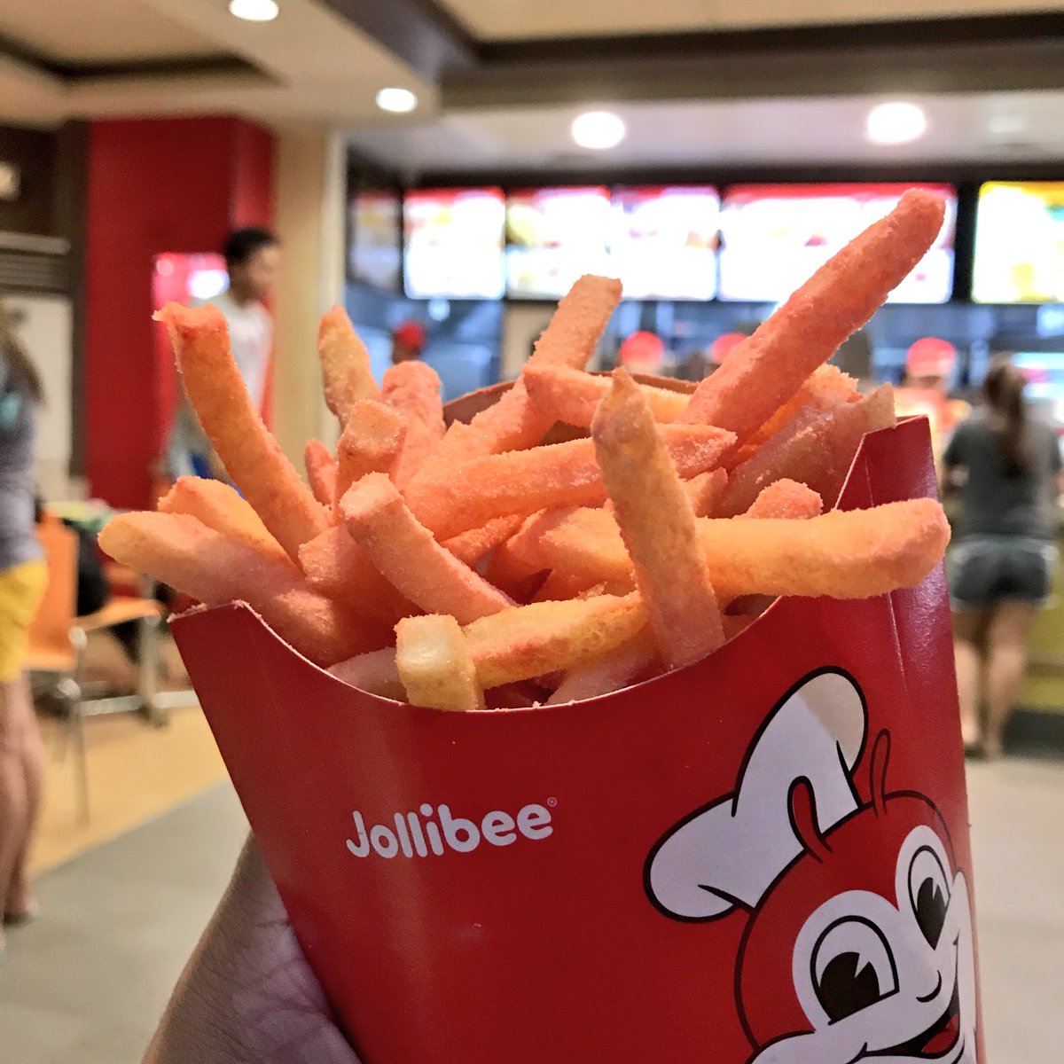 sayperjude's tweet photo. Hindi ko alam kung matutuwa ako sa lasa π+π=ππ€£ #StrawberryFries #Jollibee @Jollibee https://t.co/h04sSSQQ9r