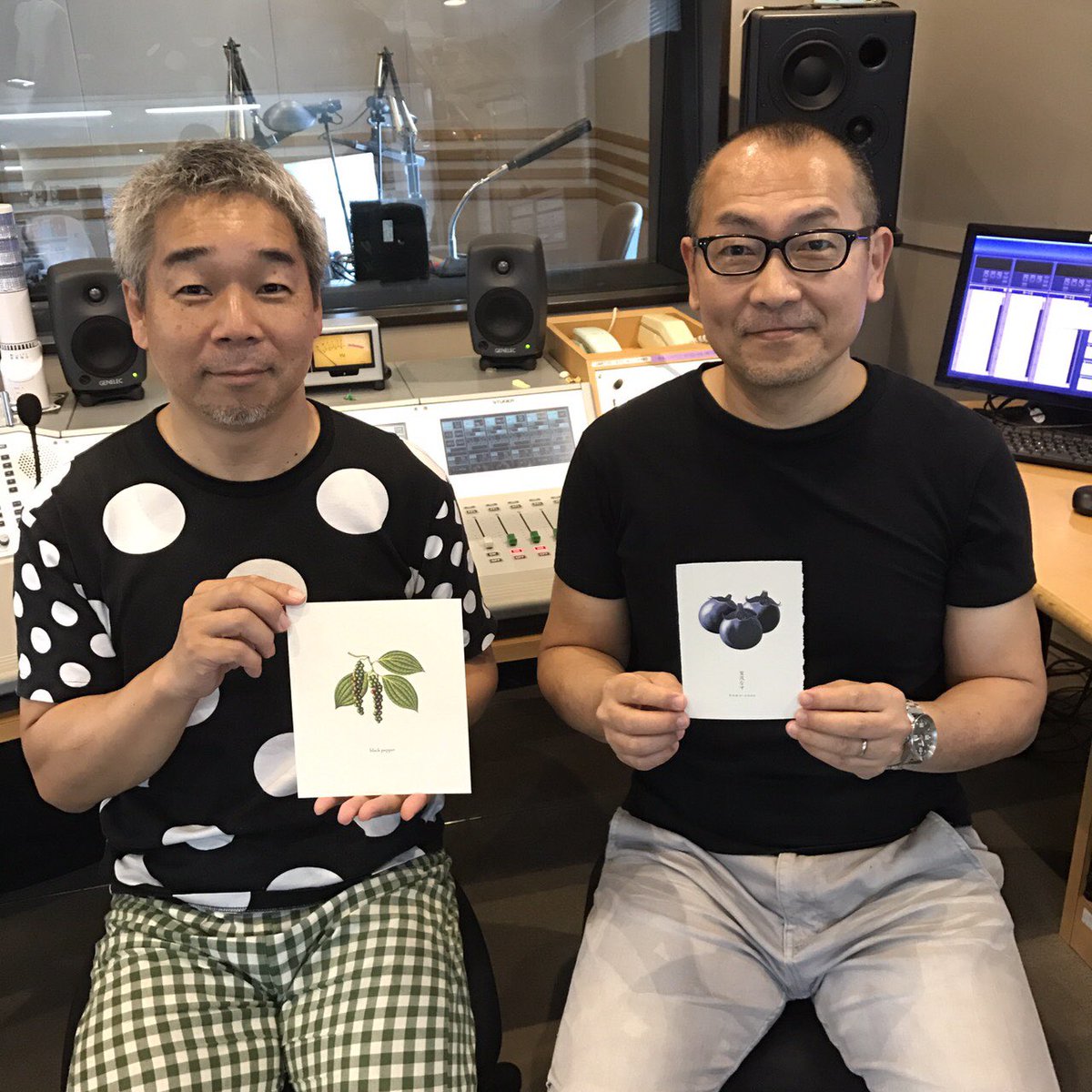 Uzivatel Long Life Design Radio Na Twitteru この後18時過ぎ ゲストは イラストレーターの山田博之さん 山田さん主宰のイラストレーション講座 S Bのスパイス ハーブのイラストや日本フィルのcdジャケットなど デザイナー イラストレーターのディープな話 Uzivatel Long Life Design Radio Na Twitteru この後18時過ぎ ゲストは イラストレーターの山田博之さん 山田さん主宰のイラストレーション講座 S Bのスパイス ハーブのイラストや日本フィルのcdジャケットなど デザイナー イラストレーターのディープな話