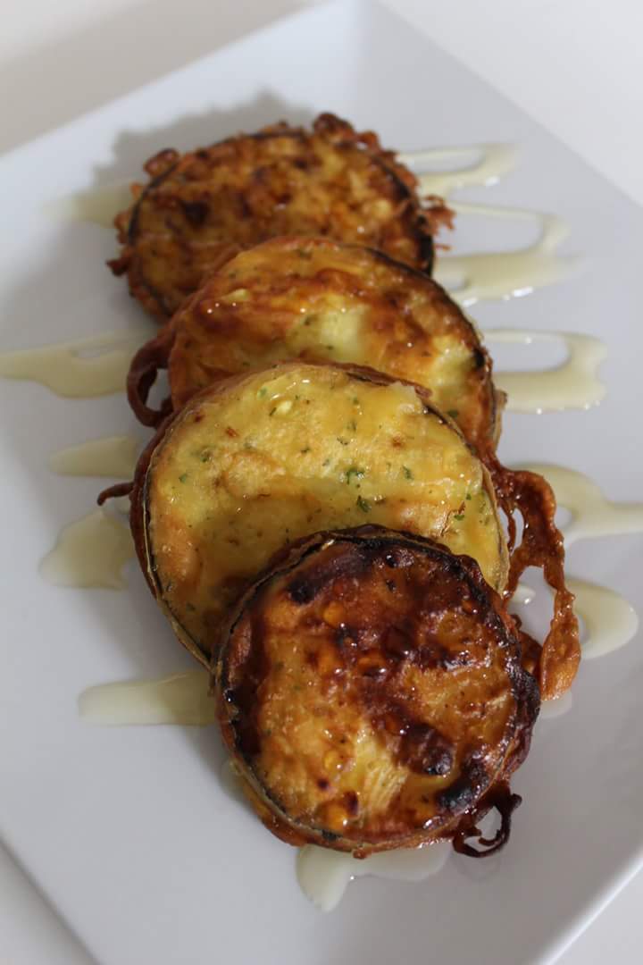 ReposteriaR's tweet photo. Eggplants with honey, or in this case, vegan version with agave syrup
https://t.co/4Le2MZ9ggr
#vegan #Cardiff #food https://t.co/OHC1lumX22