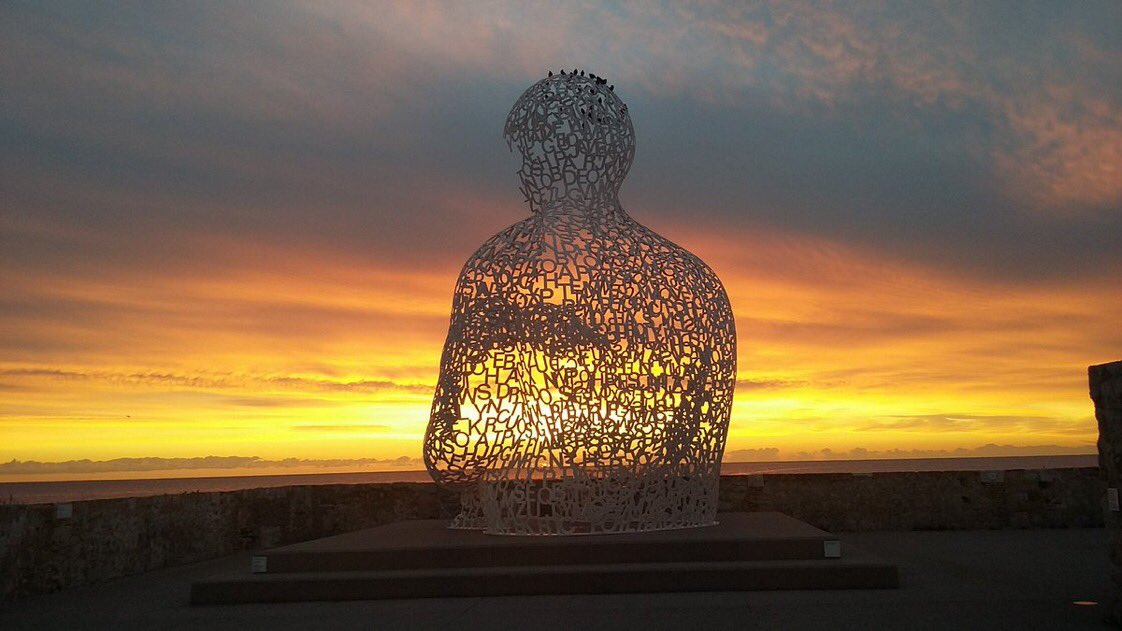 Le Nomade de Plensa #AntibesJuanlesPins (photo Christian Vermorel) via <a href="/AntibesTourisme/">Antibes Juan les Pins 🌳🌊☀</a> #CotedAzurFrance #frenchmerveilles #frenchriviera