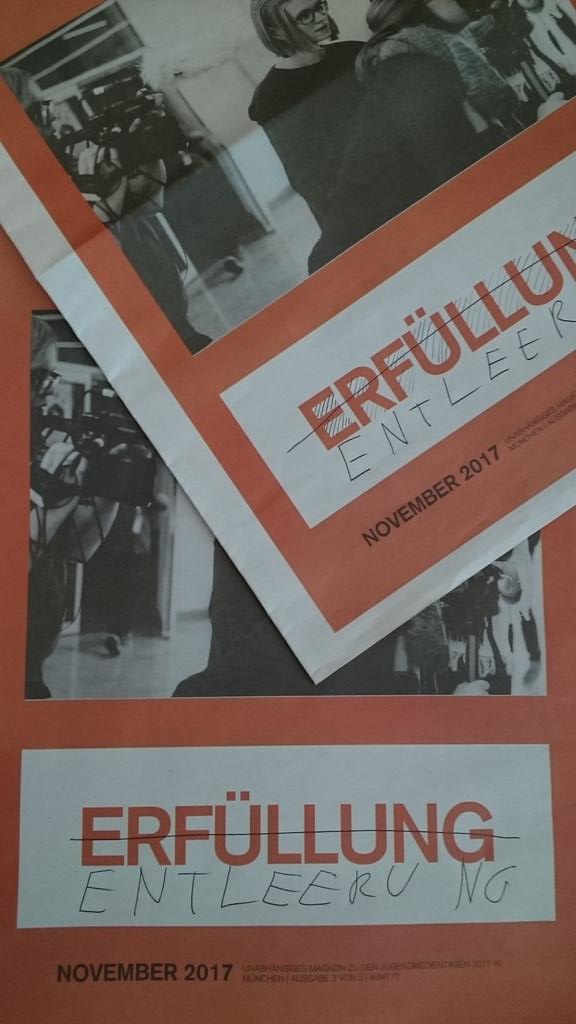 JStephanowitz's tweet photo. Passend zum Ende: Neue Ausgabe der @politikorange auf den #jmt17 https://t.co/nE8BjbUVis
