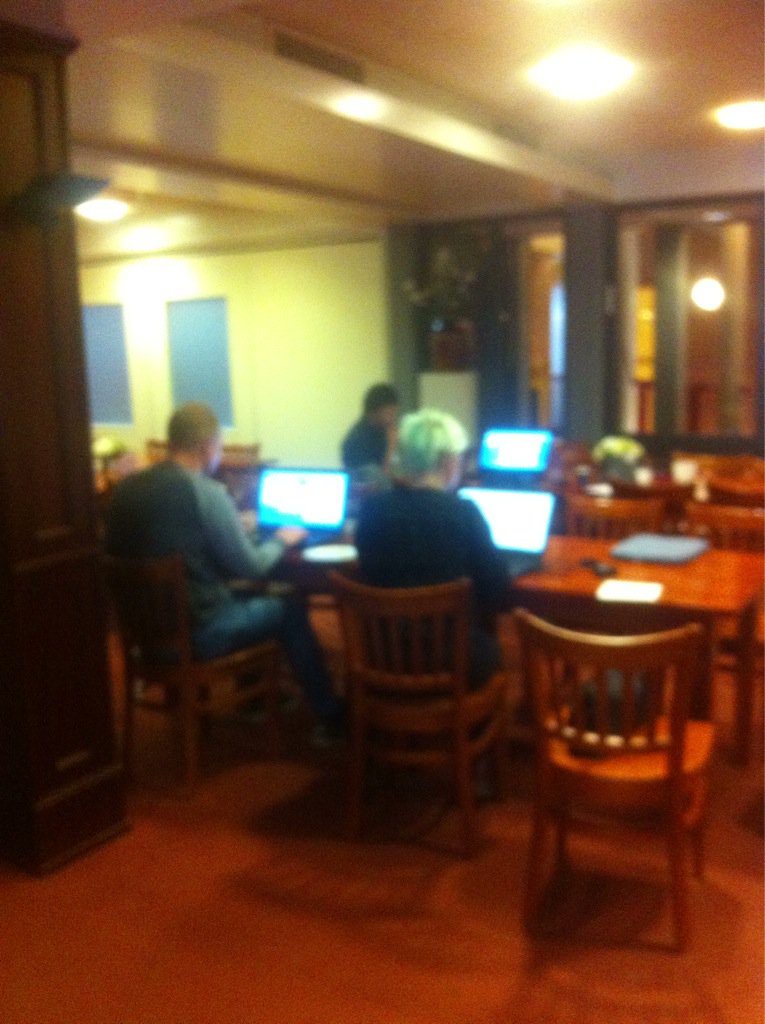 ds_ams's tweet photo. #ophackborne @ds_ams @provoverijssel @gem_borne groups started at 9 to hack https://t.co/04K4CkNaic