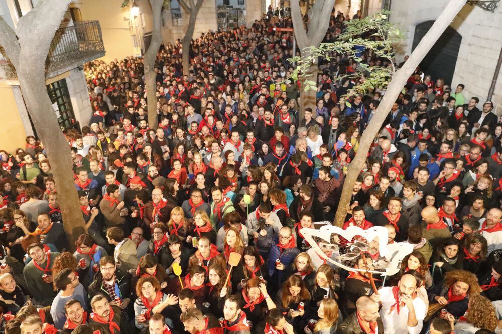 Corremosques's tweet photo. Ahir! Com no podiem esperar menys... va ser espatarrant! Gràcies a tots per venir!
@LadillaRusa #jairdominguez https://t.co/J6myOyNBjk