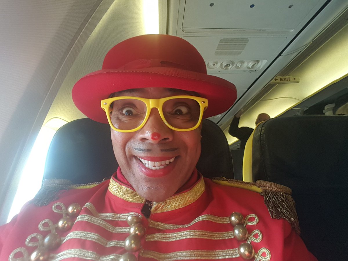 buzman007's tweet photo. #Comeflywithme Fabulous ! 430am start now leaving on a jet plane &amp; I don't know when I'll be back again, my bags are packed and ready 2 go! https://t.co/BZlv0UoFMd