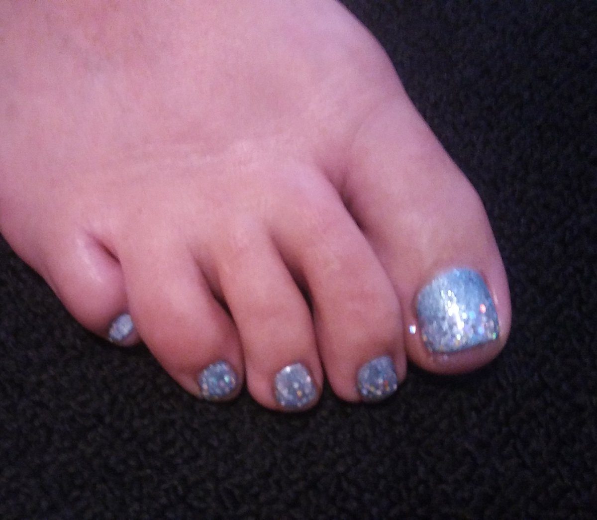 KatyLambson's tweet photo. #GlitterToes #Shellac #GlacialMist #HolographicSilverGlitterFade #CNDCertified #CNDPro #SugarNSpiceServices #NailSalon. #OnlyTheBest https://t.co/ZLBddX4NYk