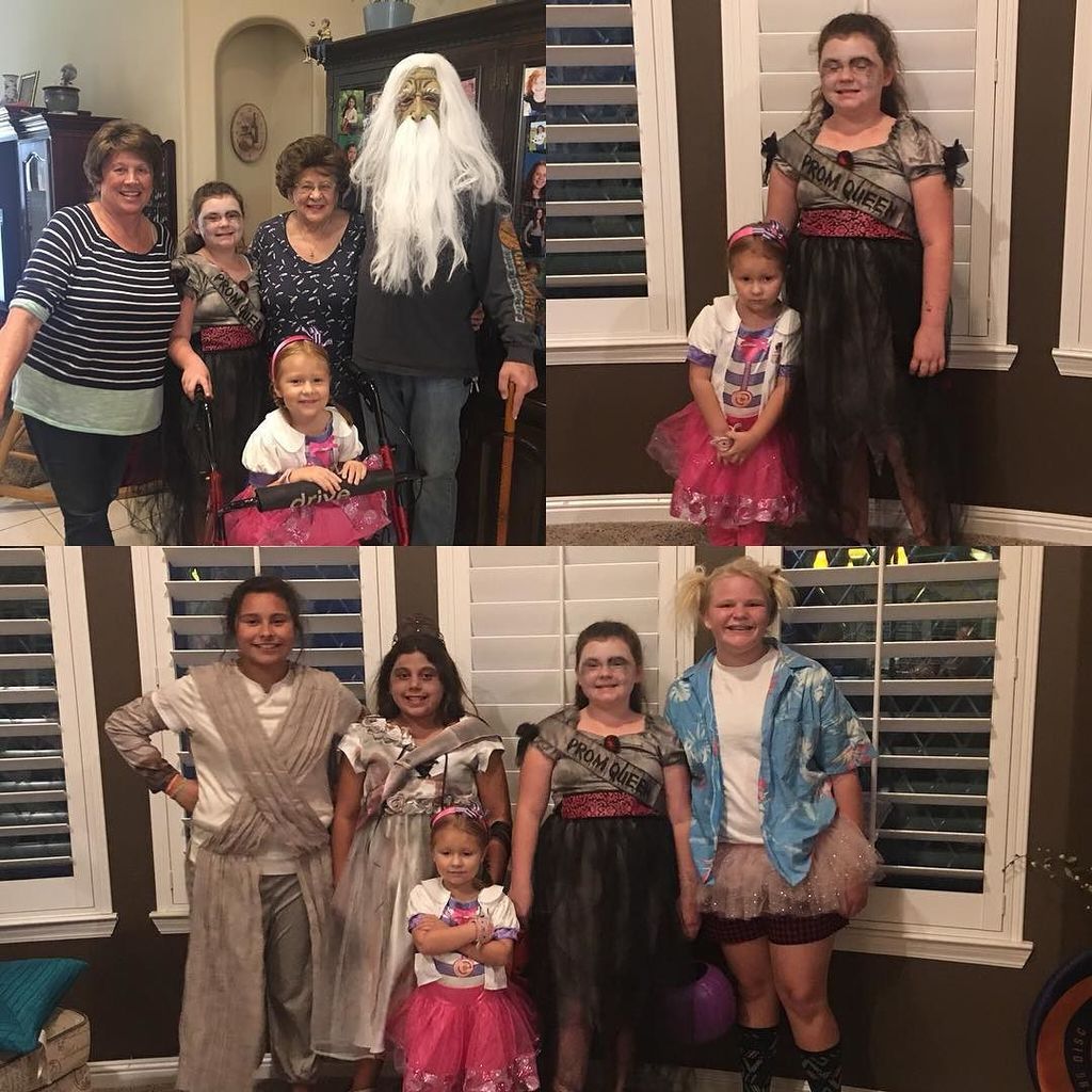 Scents_w_Jenn's tweet photo. Halloween fun. #halloween2017 #healy2017 https://t.co/SH3k22YSwS https://t.co/K2bQiGzrCc