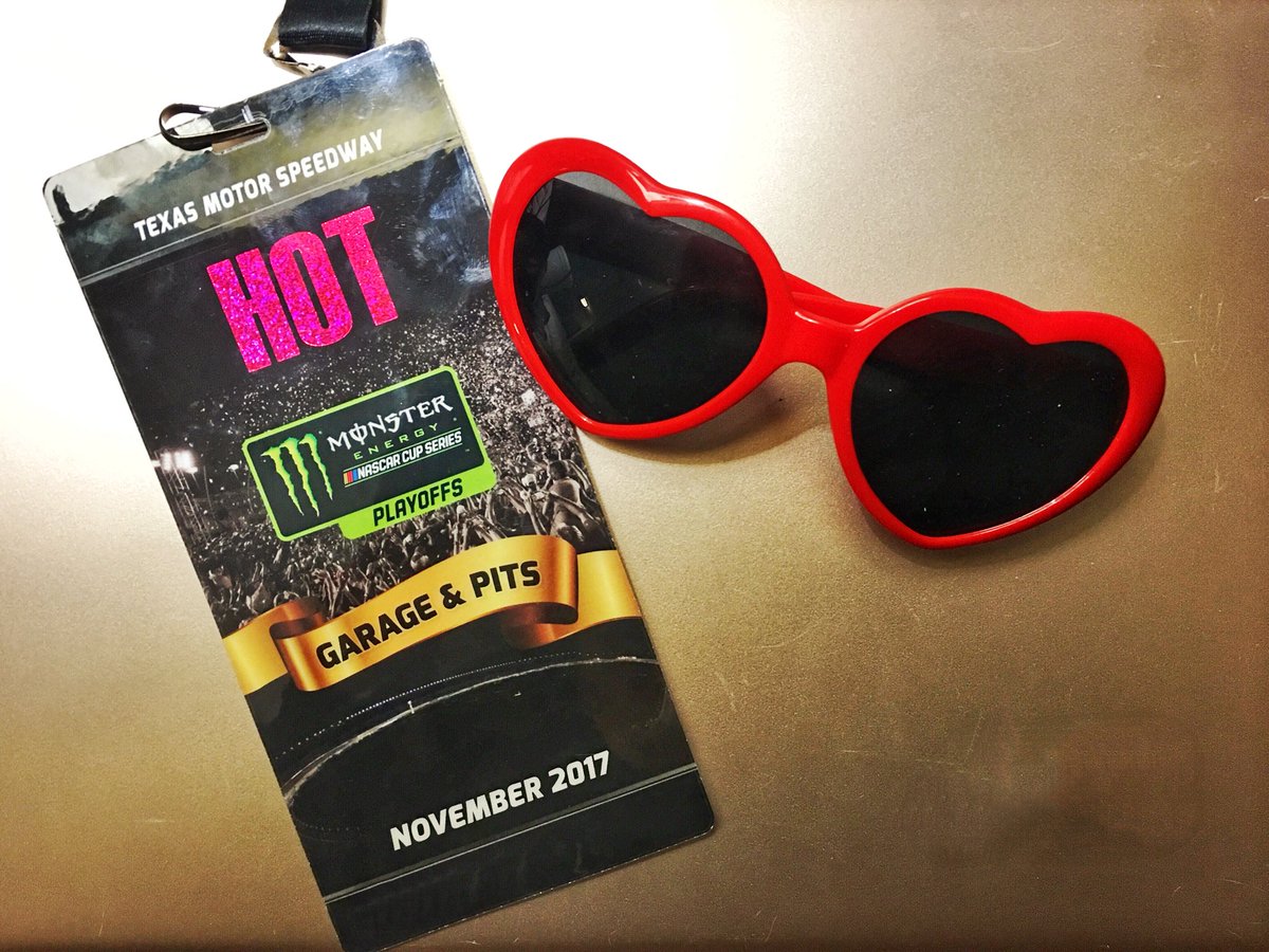 xoxoLizza's tweet photo. Eek! Is it Sunday yet? I can hardly wait to take YOU #behindthescenes all day during the #NASCARPlayoffs. 🏁 Stay tuned #LoveBugNation! X💋, L https://t.co/VhdCJO9zCb