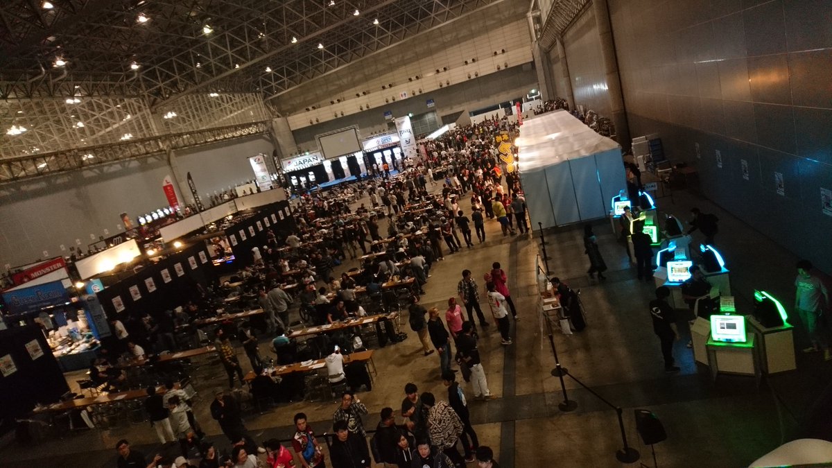 tokusatudiorama's tweet photo. 昨日に続き、#スパサ のイメージガールのお仕事で幕張メッセ。
今日は一般解放デーなのでダーツのお好きな方は是非!✨
ちなみに、このツイートをRTした人から抽選で1名に#エナジーアルコール #SPACA の5本セットプレゼントだそうです!(※マジ情報)
奮って挑戦してみてね~! https://t.co/W76FkmWFL8