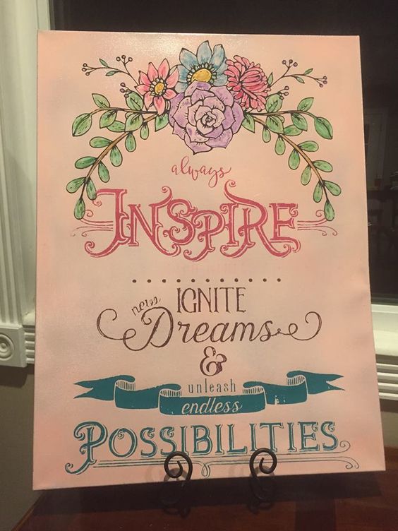 MadeWithJoy1's tweet photo. Chalk Couture is a craft lovers dream!  Signup in time to make beautiful holiday gifts! https://t.co/tW7eveDKVR https://t.co/4K4hCJsHrG