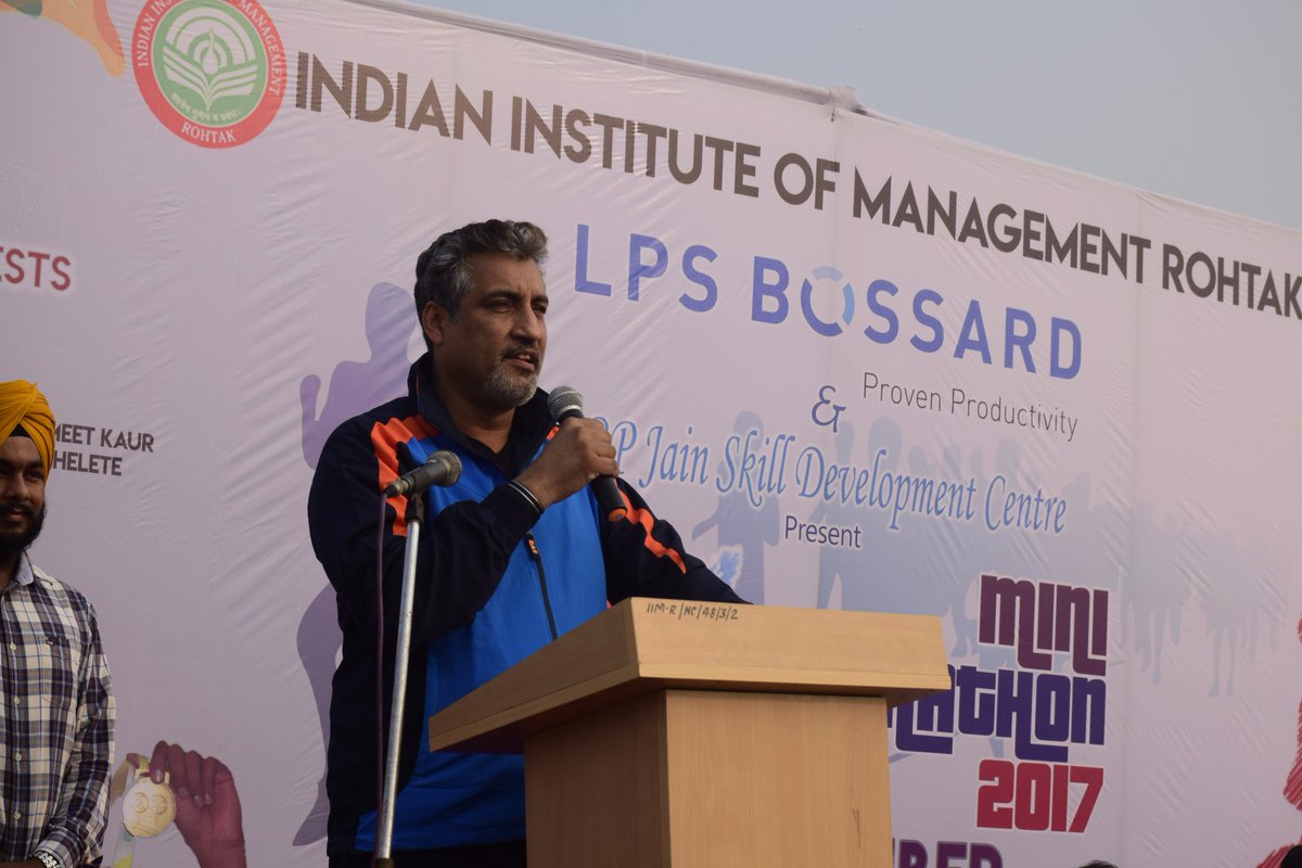 IIMR_Marathon's tweet photo. Former Indian cricketer Mr. Atul Wassan @cricketguru speaks at IIM Rohtak Mini Marathon. 
#IIMRohtak #IIMR #CricketGuru #MiniMarathon https://t.co/Sy56dwADWx