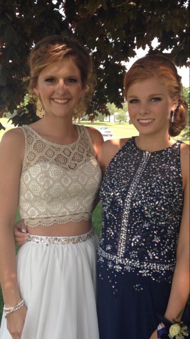 emilymorey_'s tweet photo. HAPPY 19th BIRTHDAY to my day 1❤️ love you, get ready to celebrate🎉🎈 @syd_smyth https://t.co/TGsOOUD0bR