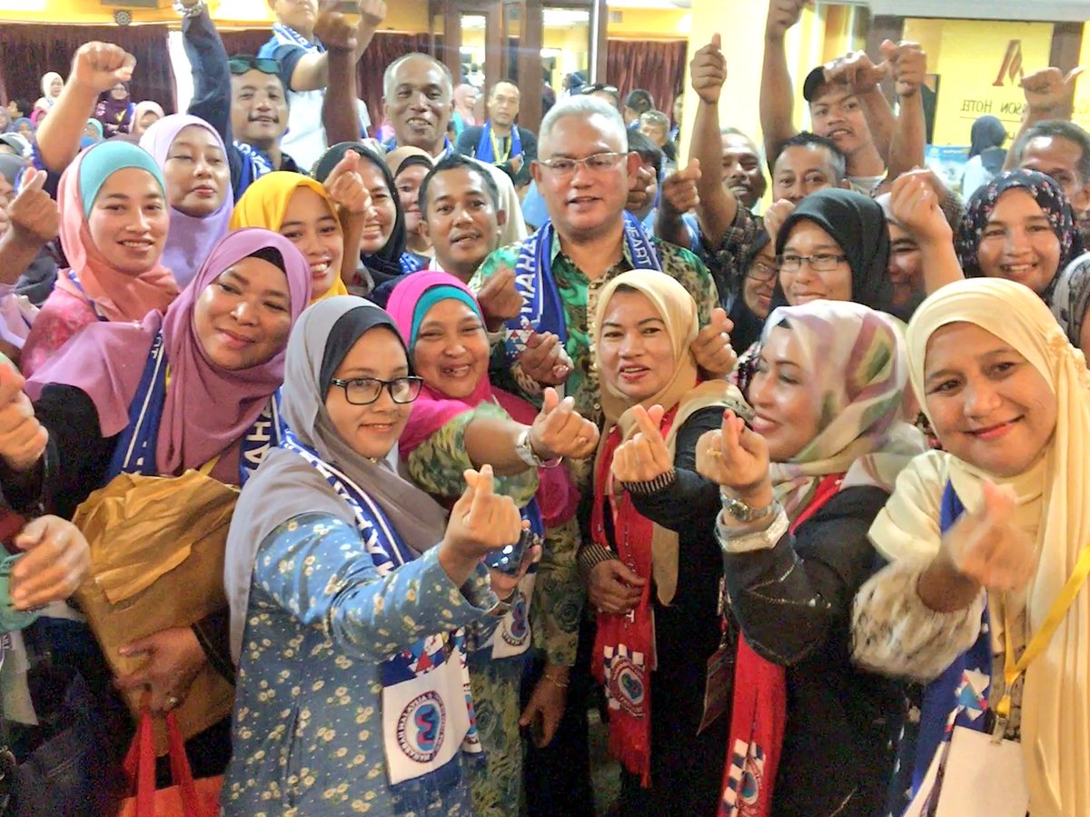 TSNO_Online's tweet photo. 135 peserta AZAM BANDAR negeri Selangor tamat kursus fasa 4. 60% telah berjaya tingkat pendapatan hampir RM5ribu sebulan. @mynohomar https://t.co/Bz2LeHS6Cn