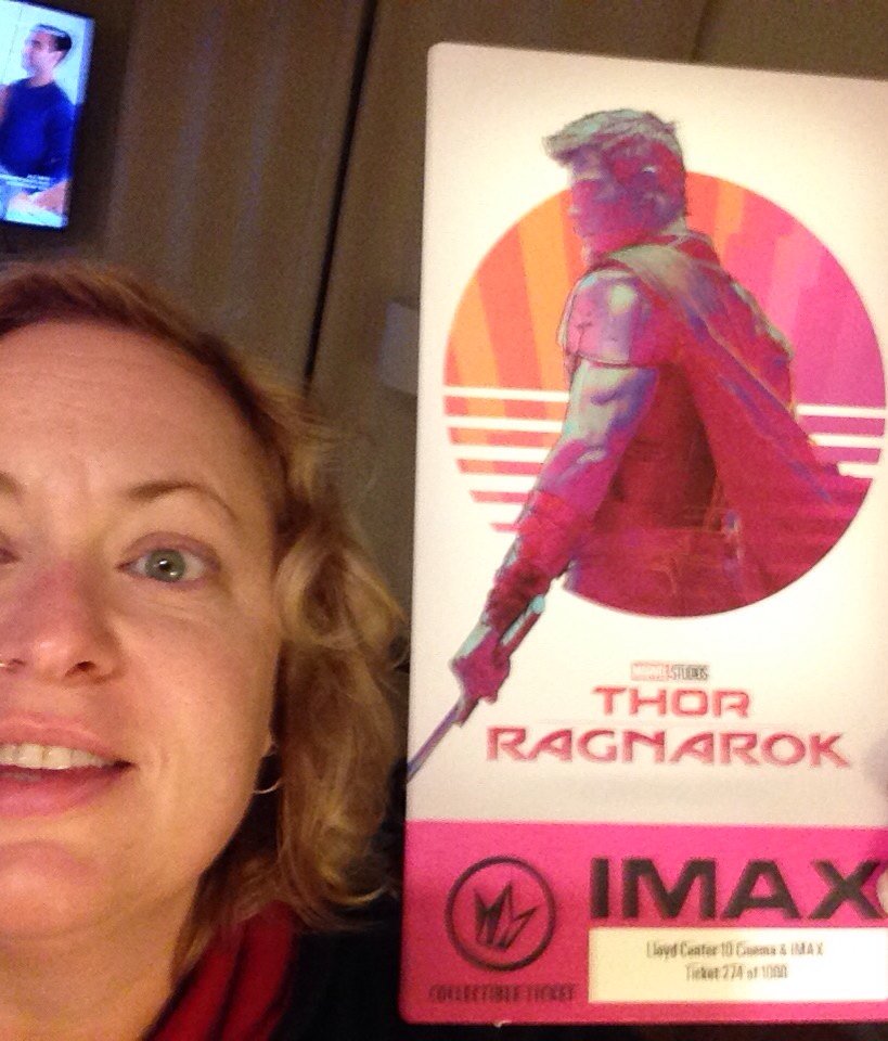 semclaw's tweet photo. @RegalMovies #IMAXRegalSweeps #LloydCenterLightsWentOutHalfwayThruThor https://t.co/ylCBukB6P5