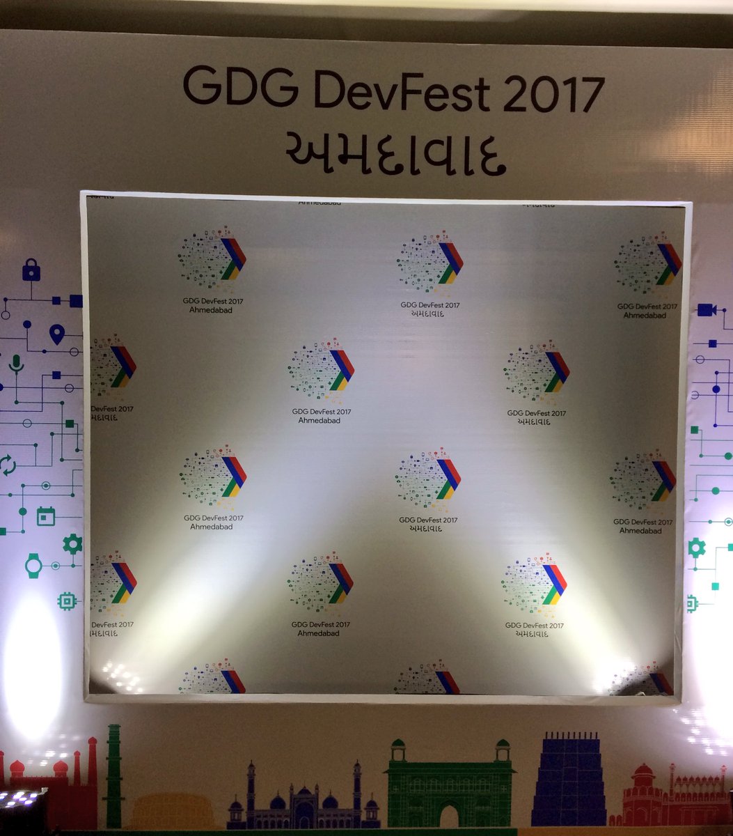 NomadicMehul's tweet photo. Something which is attracted me today! A @GDGAhmedabad #WallOfFrame #devfestahm #gdg #DevFest17 #MozLove โค๏ธ to #Ahmedabad https://t.co/mcITrRYCqt