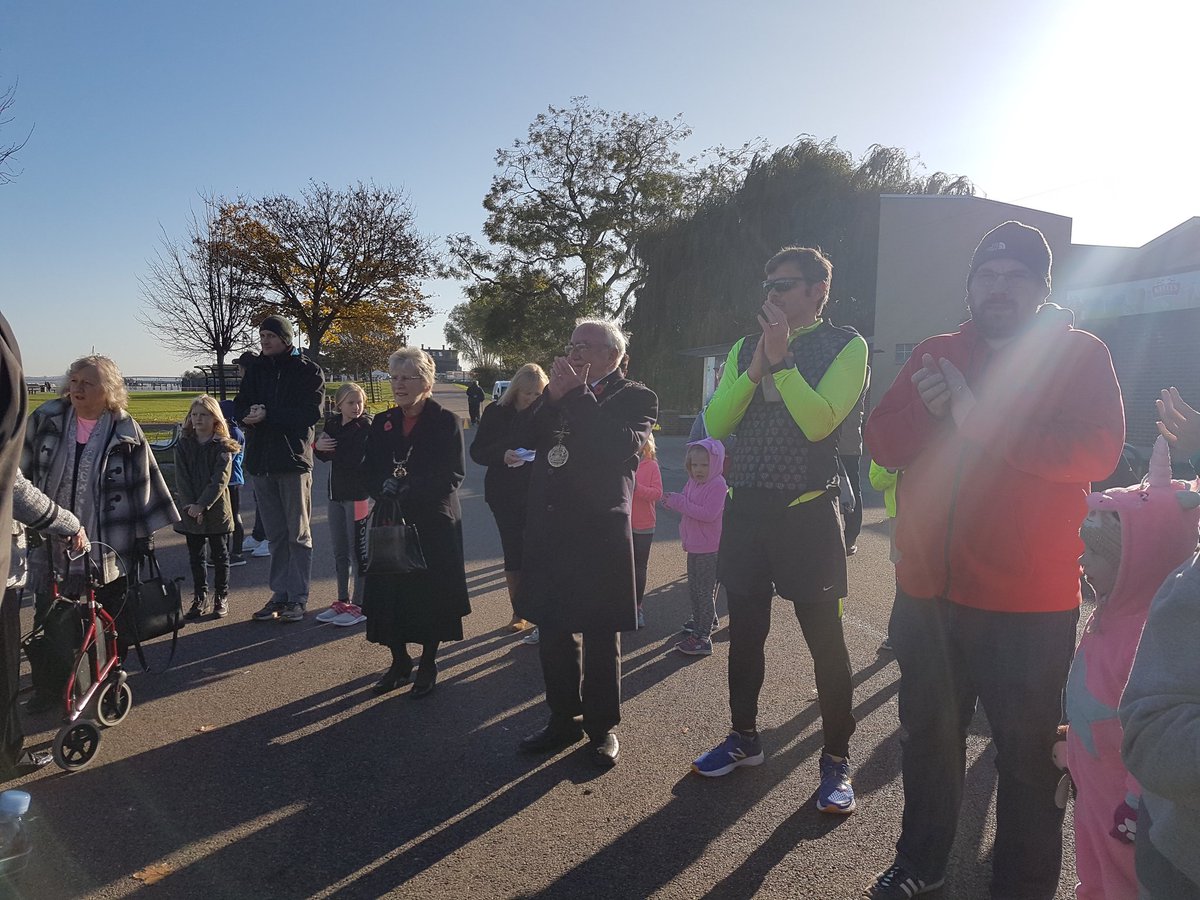 Gravesendjpr's tweet photo. Delighted to see special guests @graveshambc including the mayor, Jonathon @shornewparkrun Event Director and other supporters #loveparkrun https://t.co/vuywUuQN5I