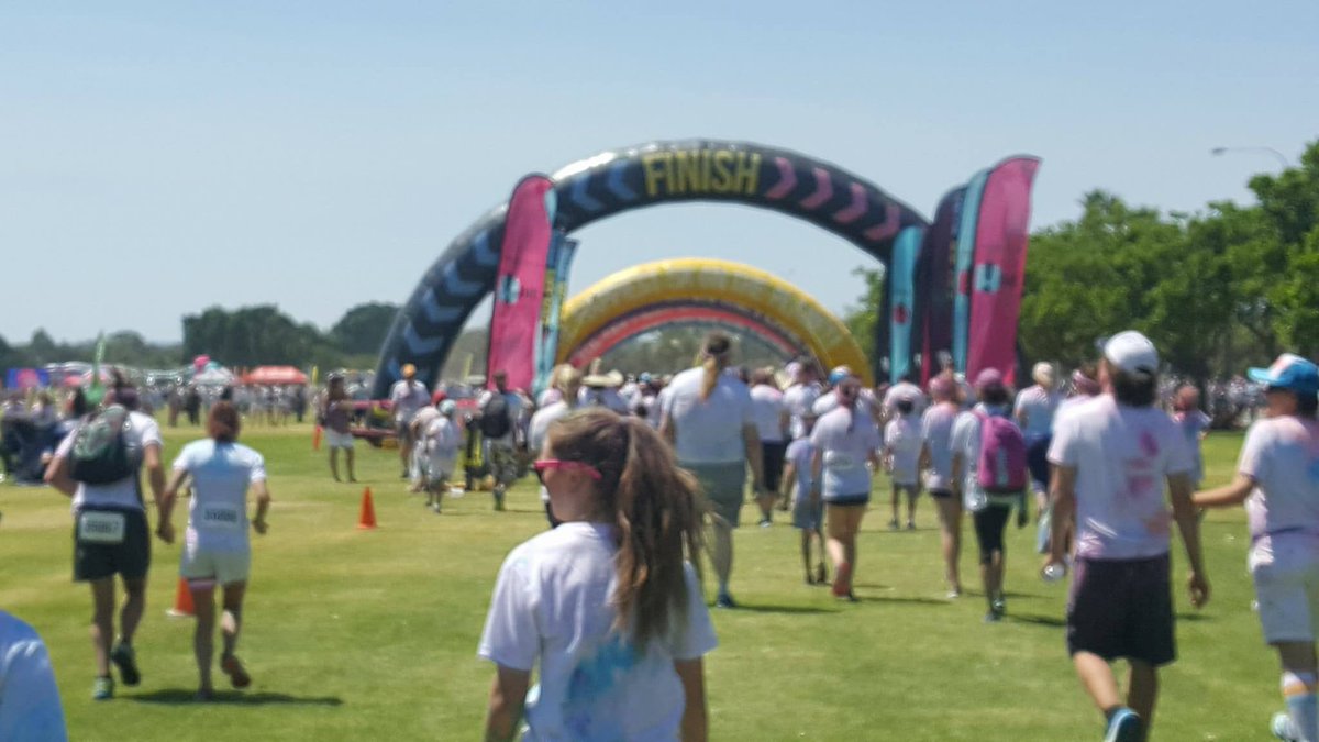 VickiCCope's tweet photo. #THECOLORRUNAUS well done Perth the largest group in Australia. Thanks team- Helen, James and Peta https://t.co/lK9UrJlsXO