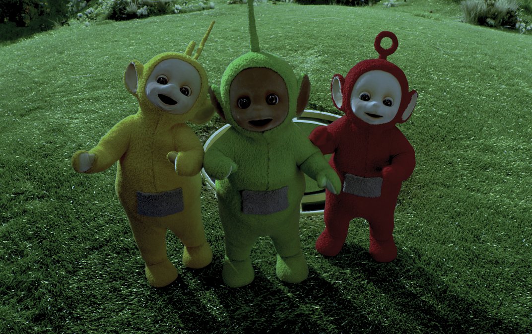 TeletubbiesHQ's tweet photo. Will you & your family be having Tubby-fun for Bonfire Night? Enjoy watching the fireworks, keep safe & warm! 🎆 #Teletubbies20 https://t.co/mvCOfRqCbA