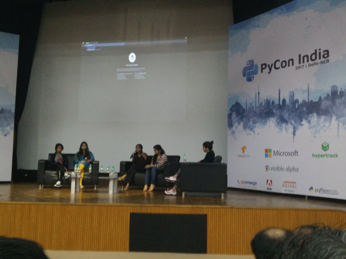 SayaniBh's tweet image. Panel discussion on women in open source with @MusingMurmurs @kernel_girl #pyconindia #pyconindia2017 @pyconindia