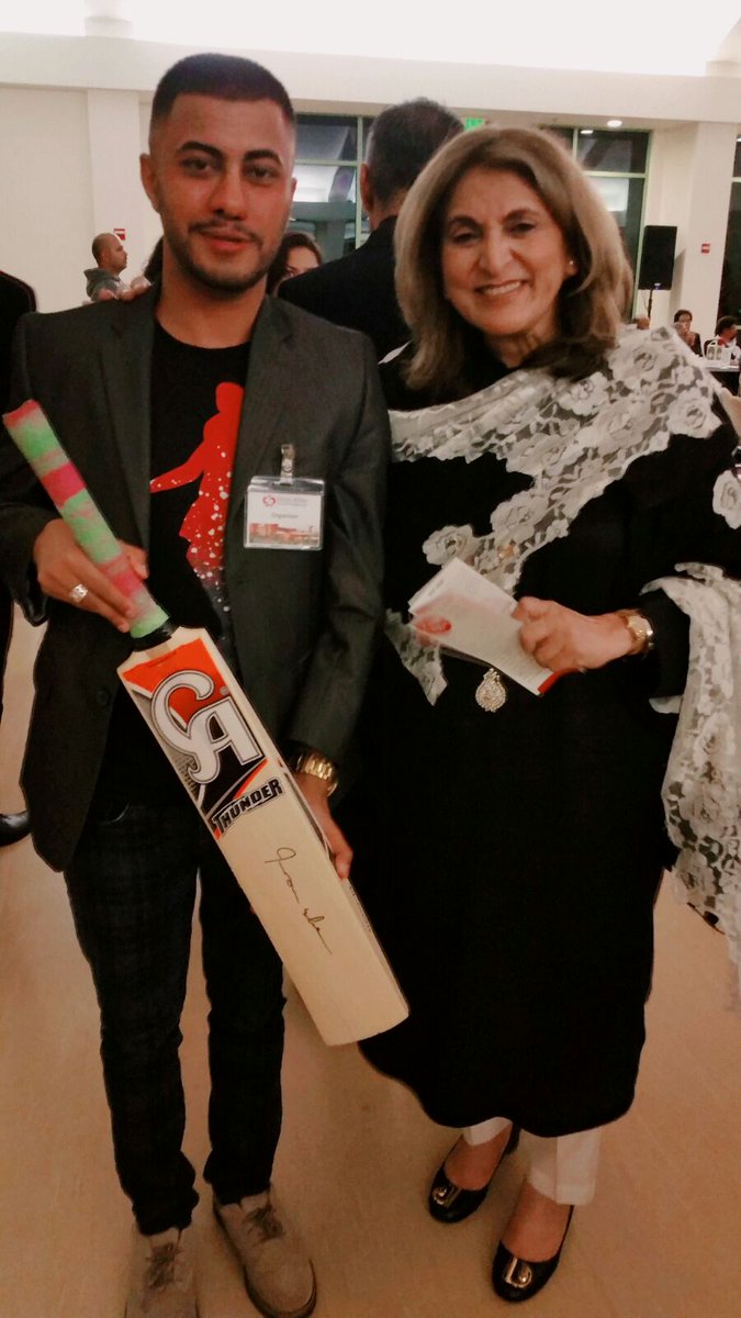 FauziaKasuri's tweet photo. With a generous donor in San Francisco at the Skmt event 2night...we raised Rs 1 crore and 80 lacs for the hospital. Mashallah! https://t.co/e0UbV9nj42