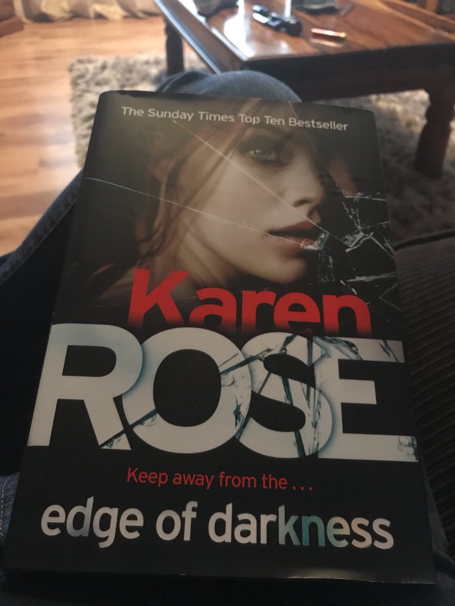 DainaForwood's tweet photo. not actually my 30th birthday till next month but it’s like my birthday and Christmas have come at once 😍😂 #excited @KarenRoseBooks https://t.co/5440t7b0Io