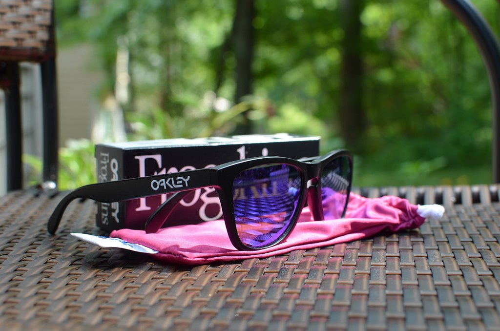 TogFans's tweet photo. #Frogskins Lite won't weigh you down but are strong enough for the ride #CantStop

#TOG inspired by Oakley Frogskins https://t.co/UtMwhZ2VWR https://t.co/iVFJYQ2Hif