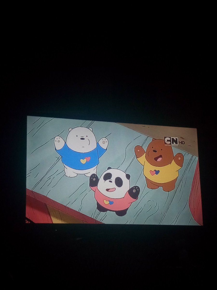 AyeshMae's tweet photo. GRIZZLY PANDA AND SNOW AAAAHHHHH THEY'RE SO CUTE LITTLE BEARS SHSGSGAVAC #TheBareBears 🐼🐻❄ https://t.co/niVXs9VNrg