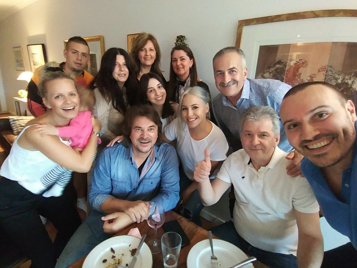 Islamovic8Alen's tweet photo. Moji prijatelji u Australiji https://t.co/W0q6HFoz9s