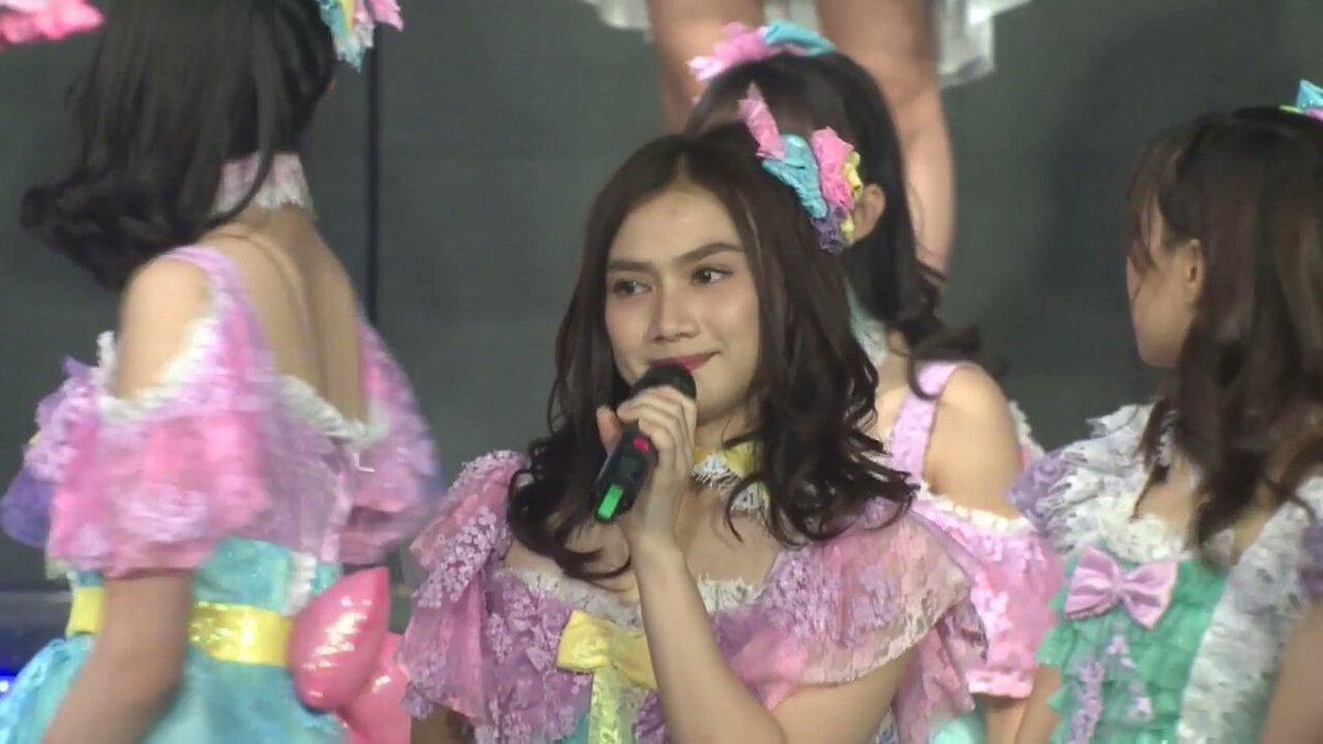 atie_zee's tweet photo. Masih ada waktu 4 bulan menuju last show mari kita beri kebahagiaan yg tak terlupakan untuk teteh :') mohon bantuannya 🙏 #melodiest https://t.co/n6R7JlKkSV