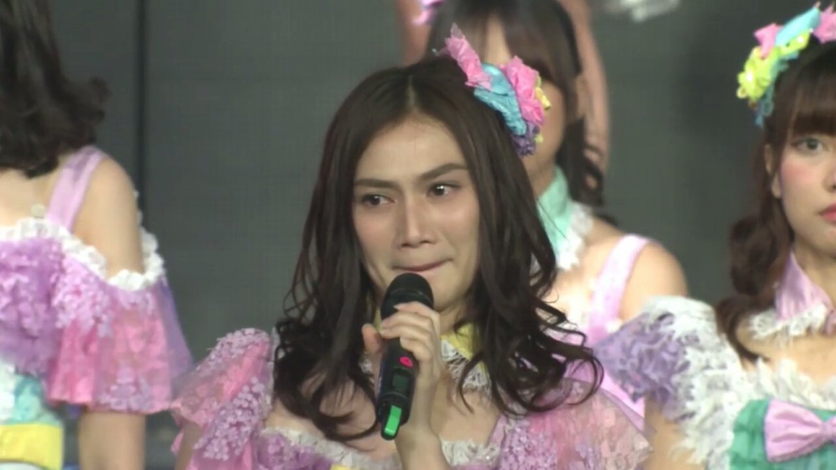 atie_zee's tweet photo. Masih ada waktu 4 bulan menuju last show mari kita beri kebahagiaan yg tak terlupakan untuk teteh :') mohon bantuannya 🙏 #melodiest https://t.co/n6R7JlKkSV