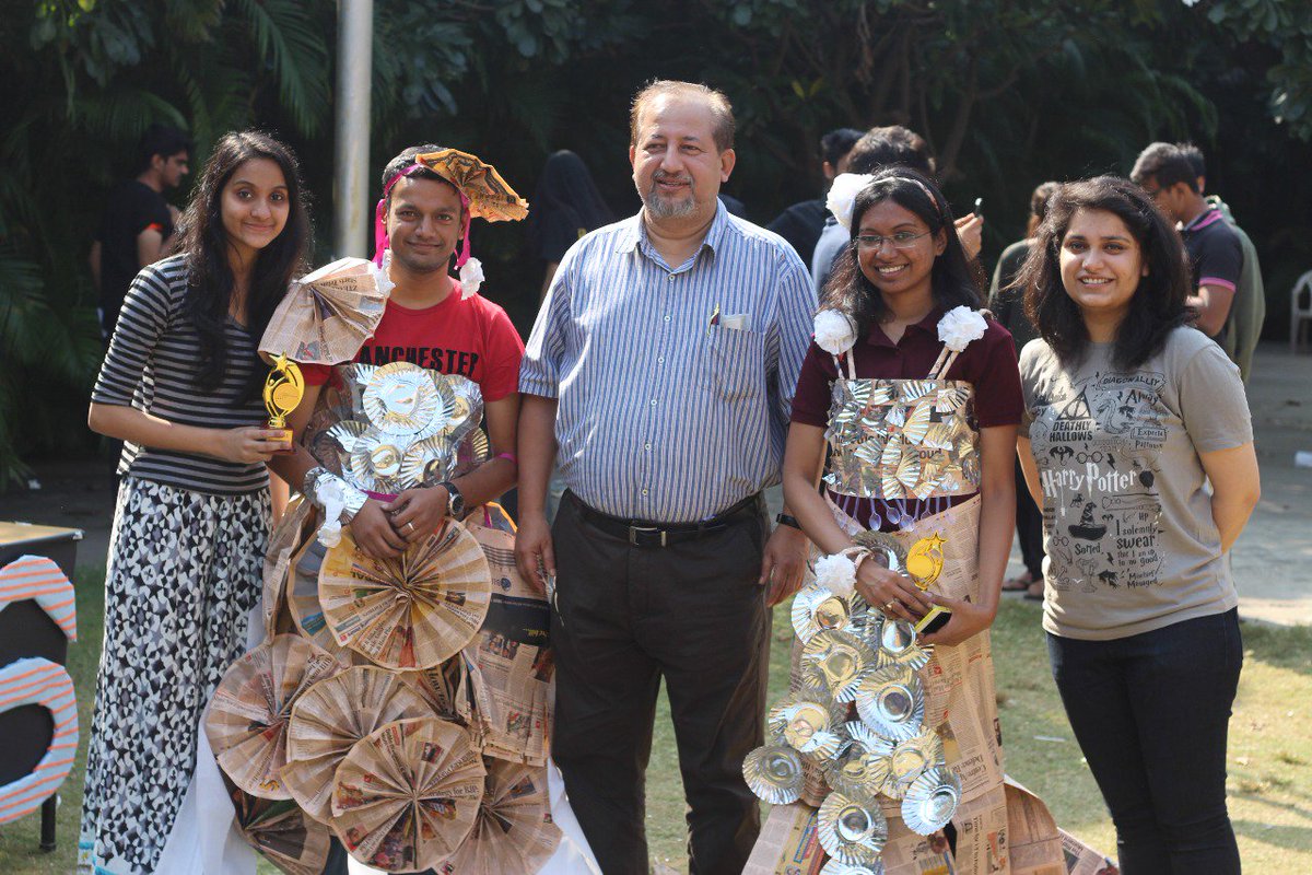 'Inshades', The Fine Arts Club of IMT, Nagpur along with the Milestone committee hosted the event 'Design with Perfection' <a href="/Milestone35/">Milestone35</a> #IMT