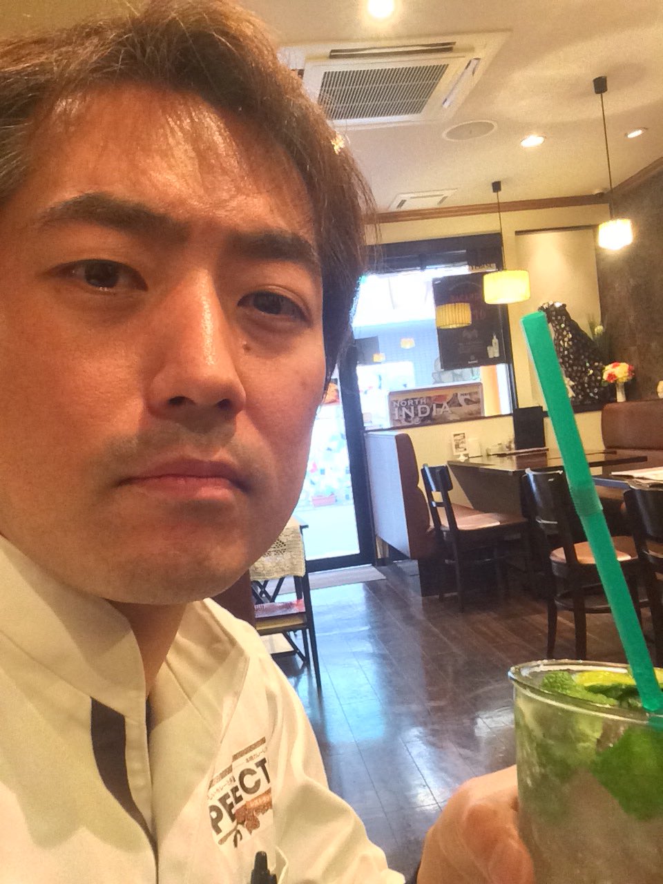 ペルフェクト Perfecto 北インド料理 モヒートde水分補給 ペットの黒豹 ごんちゃんの水分補給は新鮮ミントとライムのモヒート もちろんアルコール無し ペルフェクト インド料理 勝田台 八千代市 千葉県 モヒート ヴァージンモヒート ご ペルフェクト Perfecto 北インド料理 モヒートde水分補給 ペットの黒豹 ごんちゃんの水分補給は新鮮ミントとライムのモヒート もちろんアルコール無し ペルフェクト インド料理 勝田台 八千代市 千葉県 モヒート ヴァージンモヒート ご