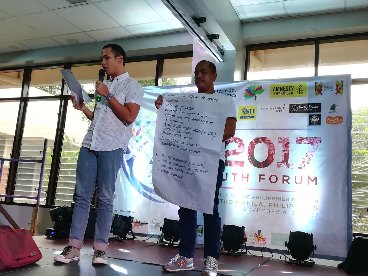 ARROW_Women's tweet photo. Presentation from group 1 addressing barriers of SRHR faced by young people in their country.
#AYF2017 #FreeAndOpenASEAN https://t.co/LDahxBQ5BN