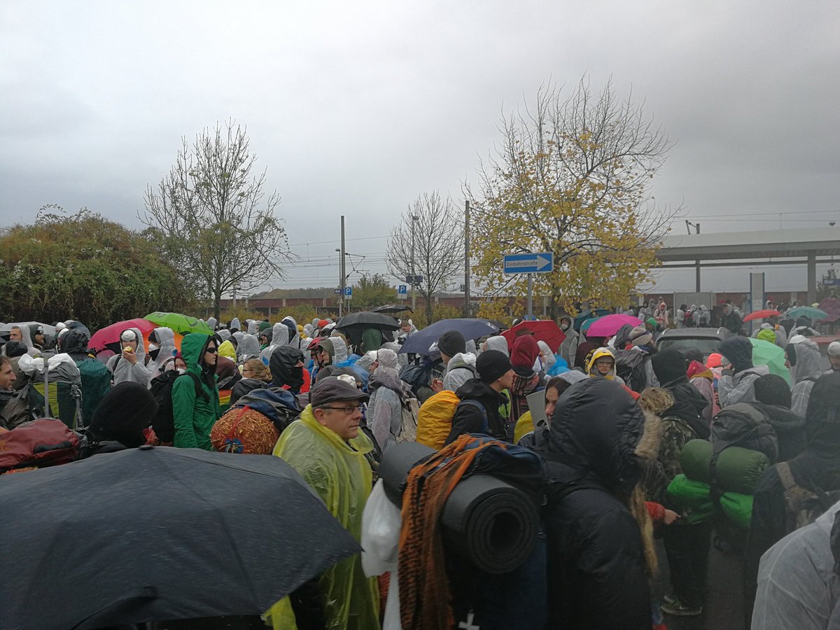 KlimaKolle's tweet photo. We are ready  for #EndeGelaende! #ClimateJustice #Kohleausstieg https://t.co/DoiWFIZp7h