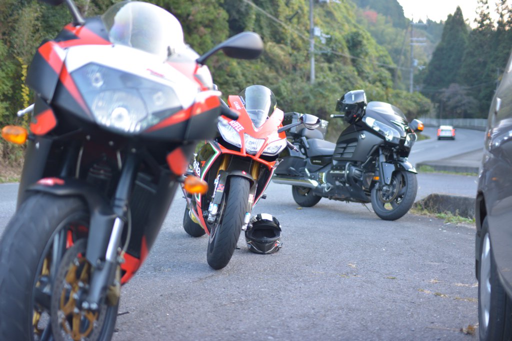 _beni_omusoba's tweet photo. 現在の場所
Aprilia多くないですか…
#aprilia
#rsvmille
#RSV4 https://t.co/eLDOdPOZ2T