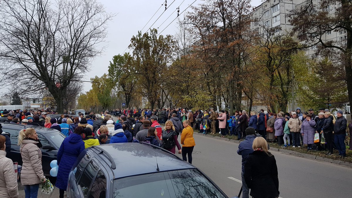 Price_Cap_UA's tweet photo. Біла Церква чекає на вихід і святкове проходження 72 бригади імені Чорних Запорожців вулицями міста!
Слава ЗСУ! https://t.co/3QT4zYoeZj